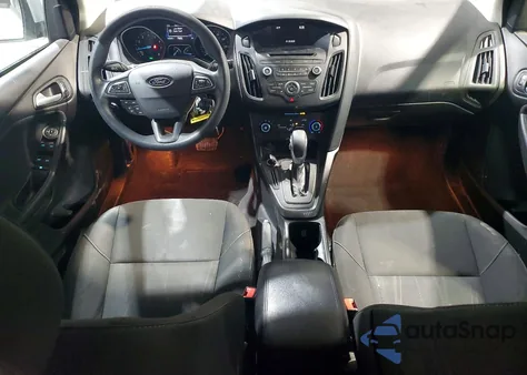 2017 Ford Focus Se z USA, uszkodzony, nr VIN 1FADP3F22HL284318